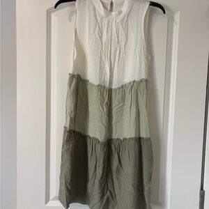 Elegant Two-Tone Sleeveless Dress